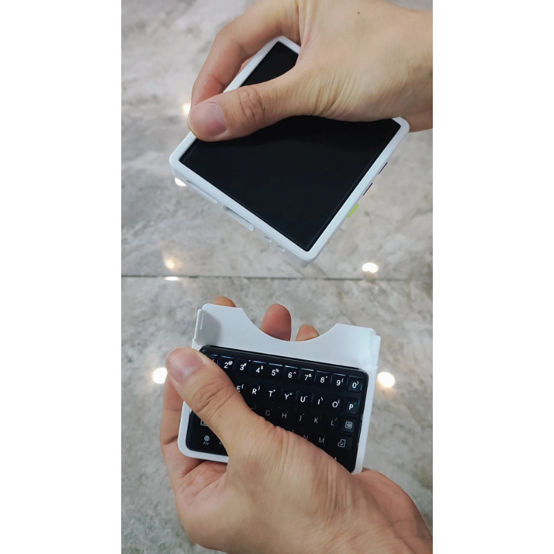 Coolpad Small Cube CPDAY10用キーボ - Retro Gaming Phone のレビューと価格